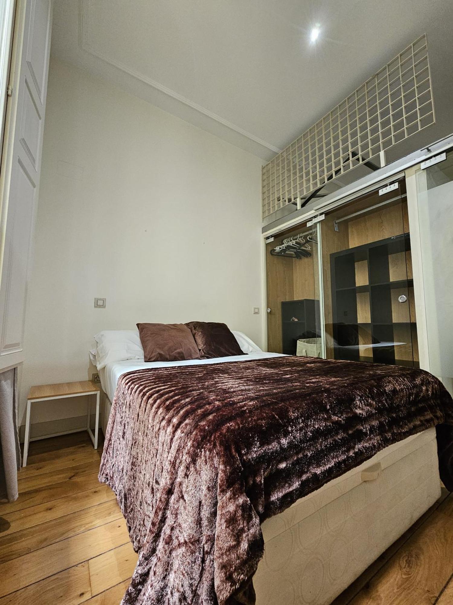 Hostal Arenal Madryt Zewnętrze zdjęcie